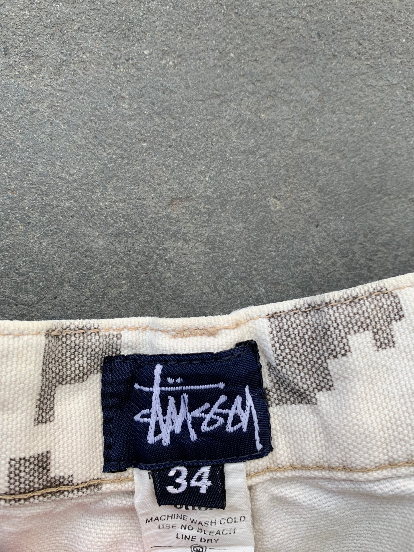 (34”) 90’s Stussy Digi Camo Cargo Shorts