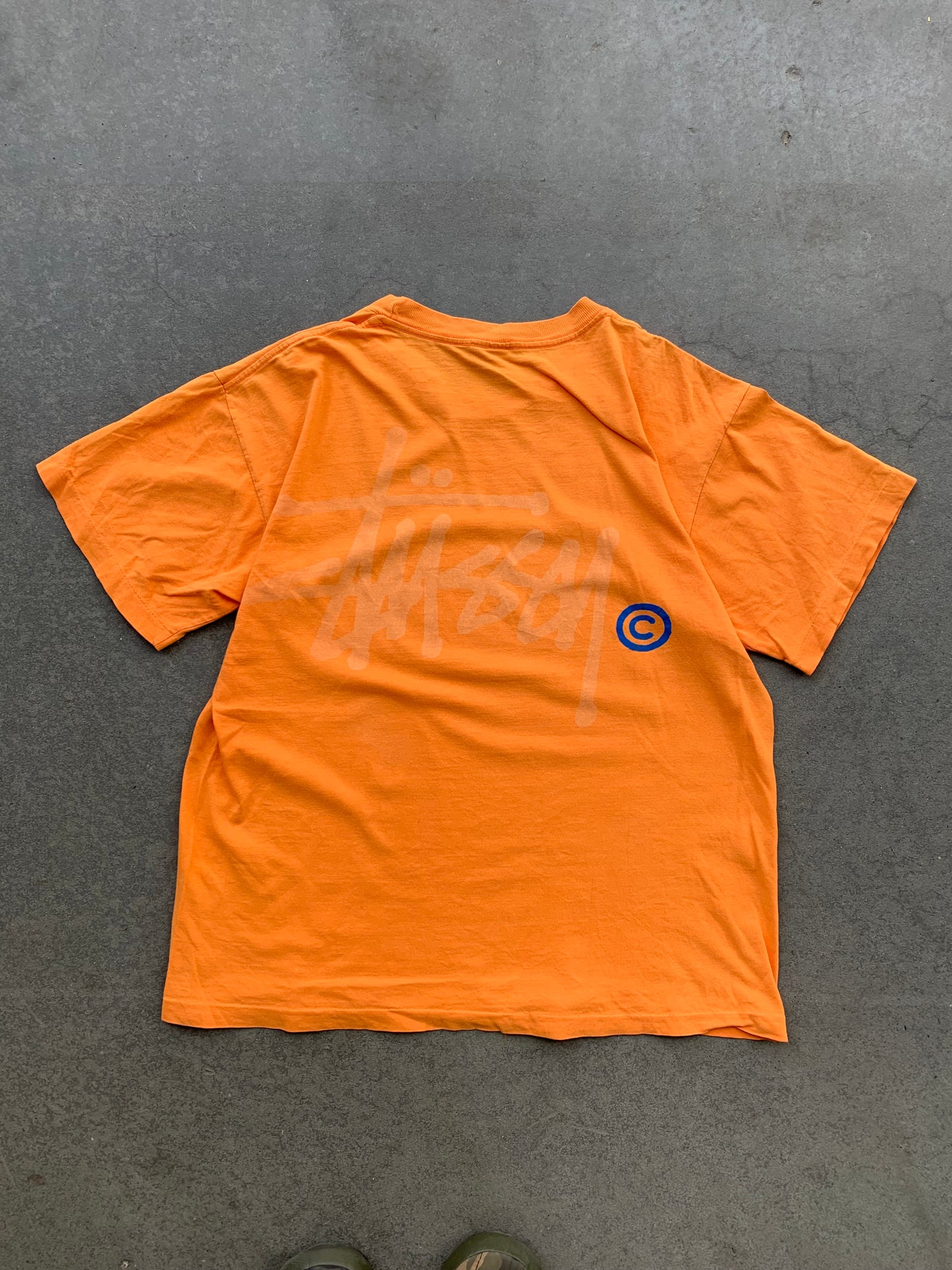 (S/M) 90’s Stussy Orange / Peach Script Tee