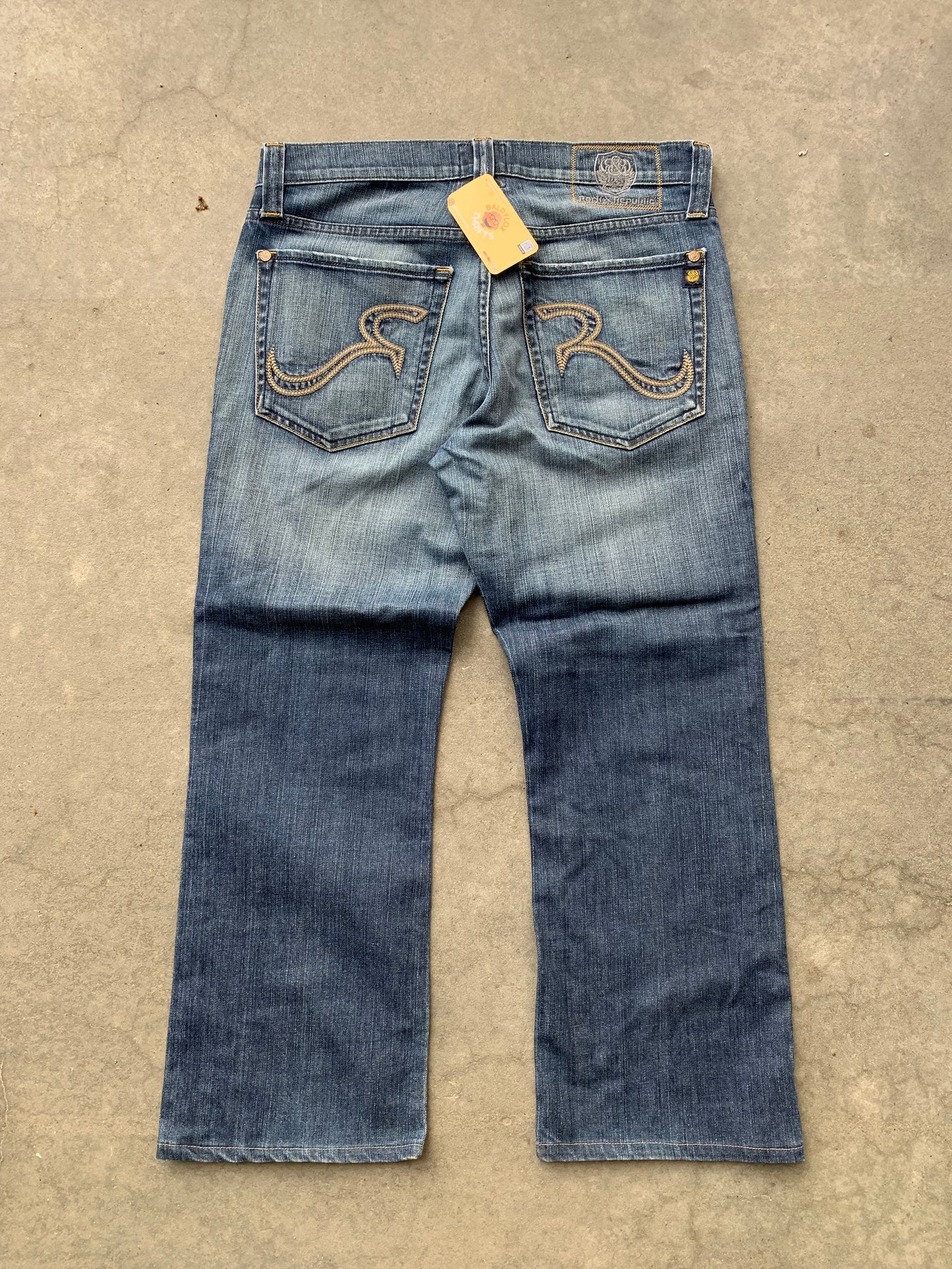 (35”) Baggy Rock & Republic Denim