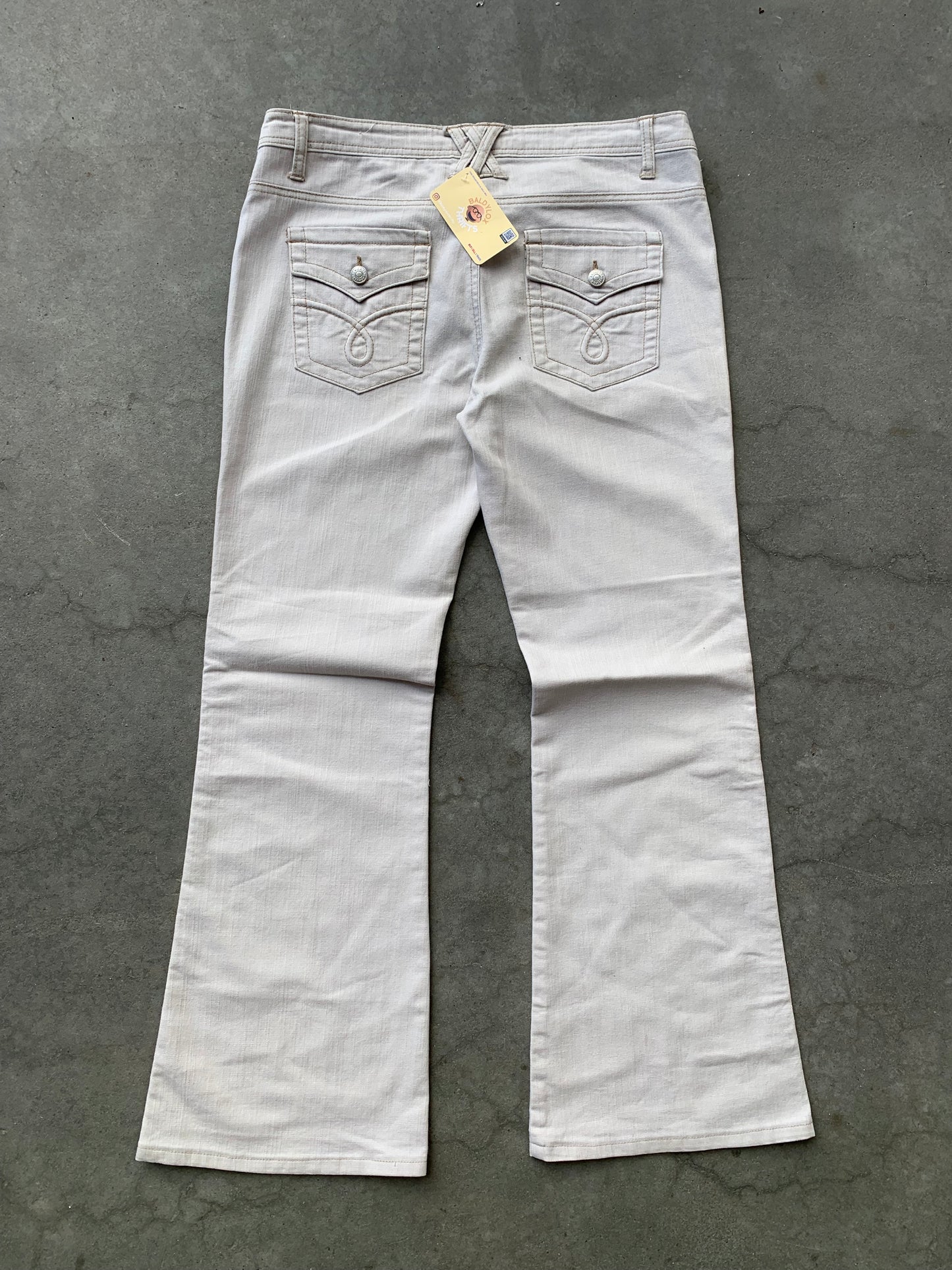 (34”) 00’s Flared Illegal Jeans