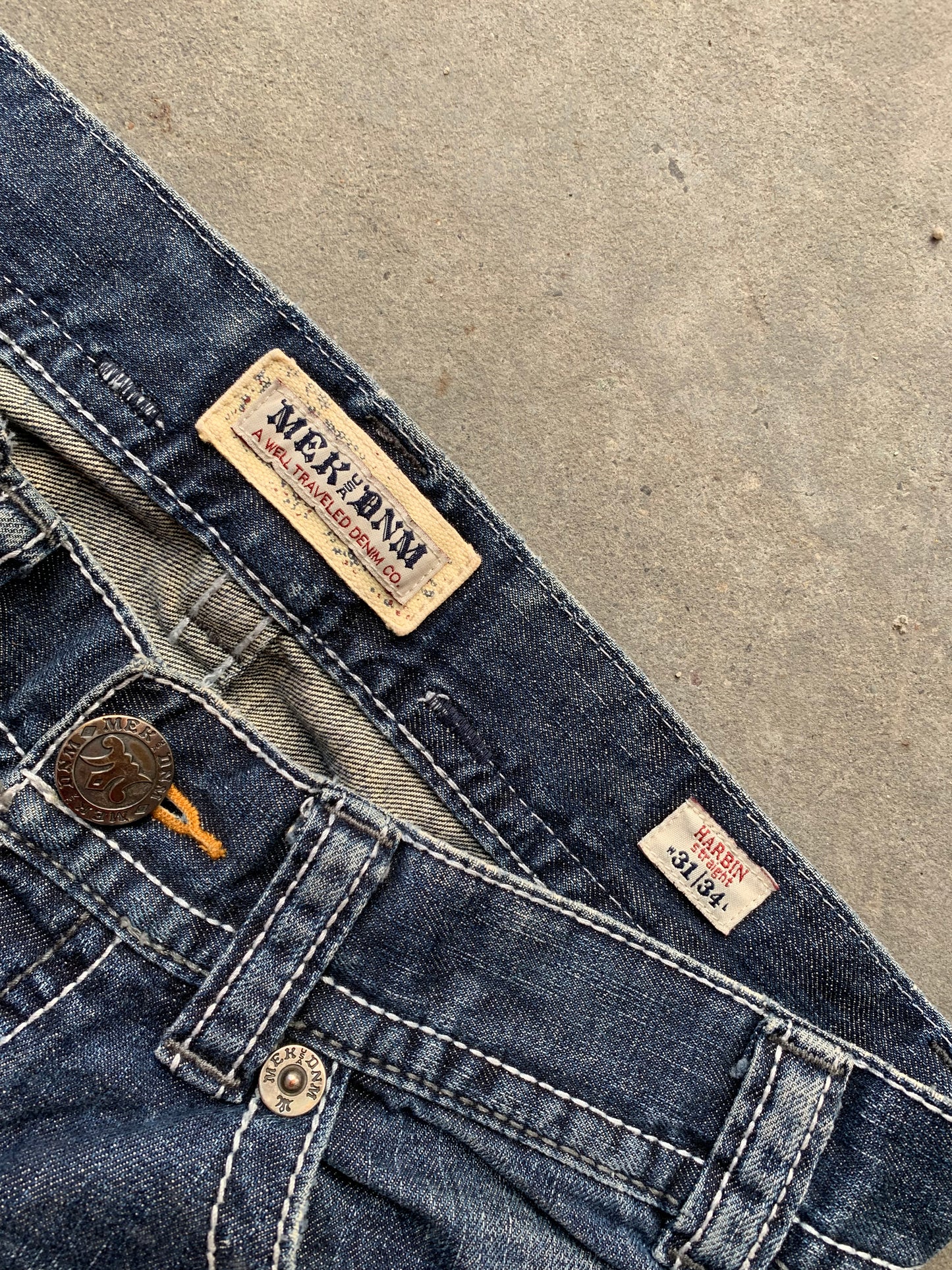 (31”) Y2K Mek Denim