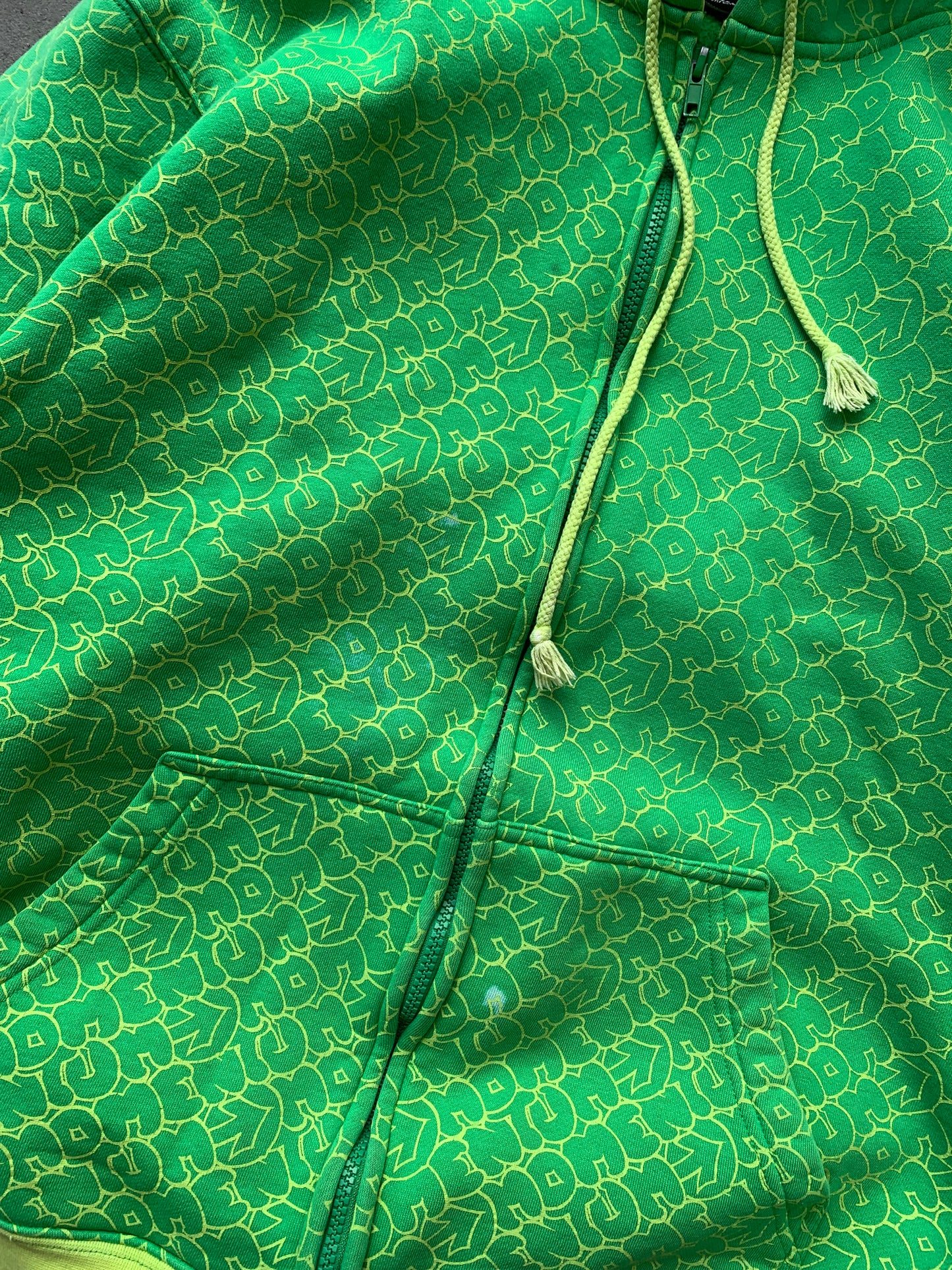 (L) 00’s Momentum Ski AOP Zip Up Hoodie