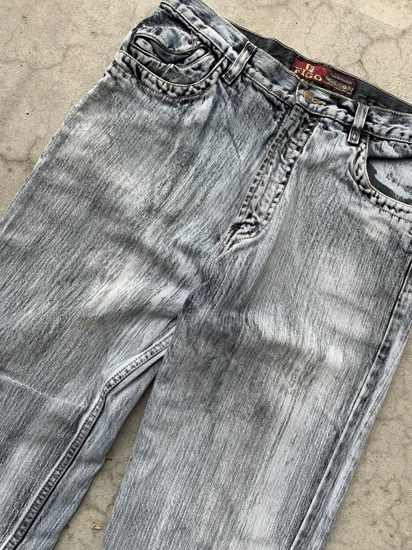 (32”) Garment Dyed Distressed Baggy Figo Jeans