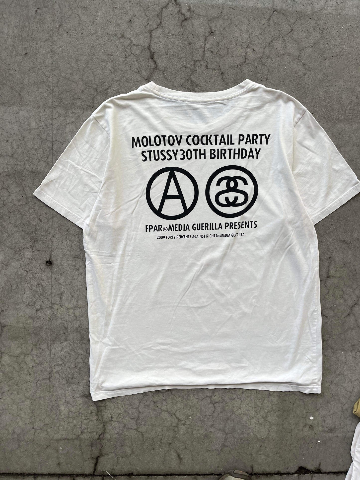 (L) Stussy 30th Birthday Tee