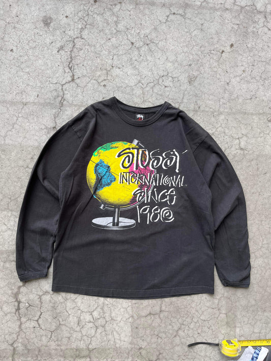 (L) Early 00’s Stussy International Globe LS