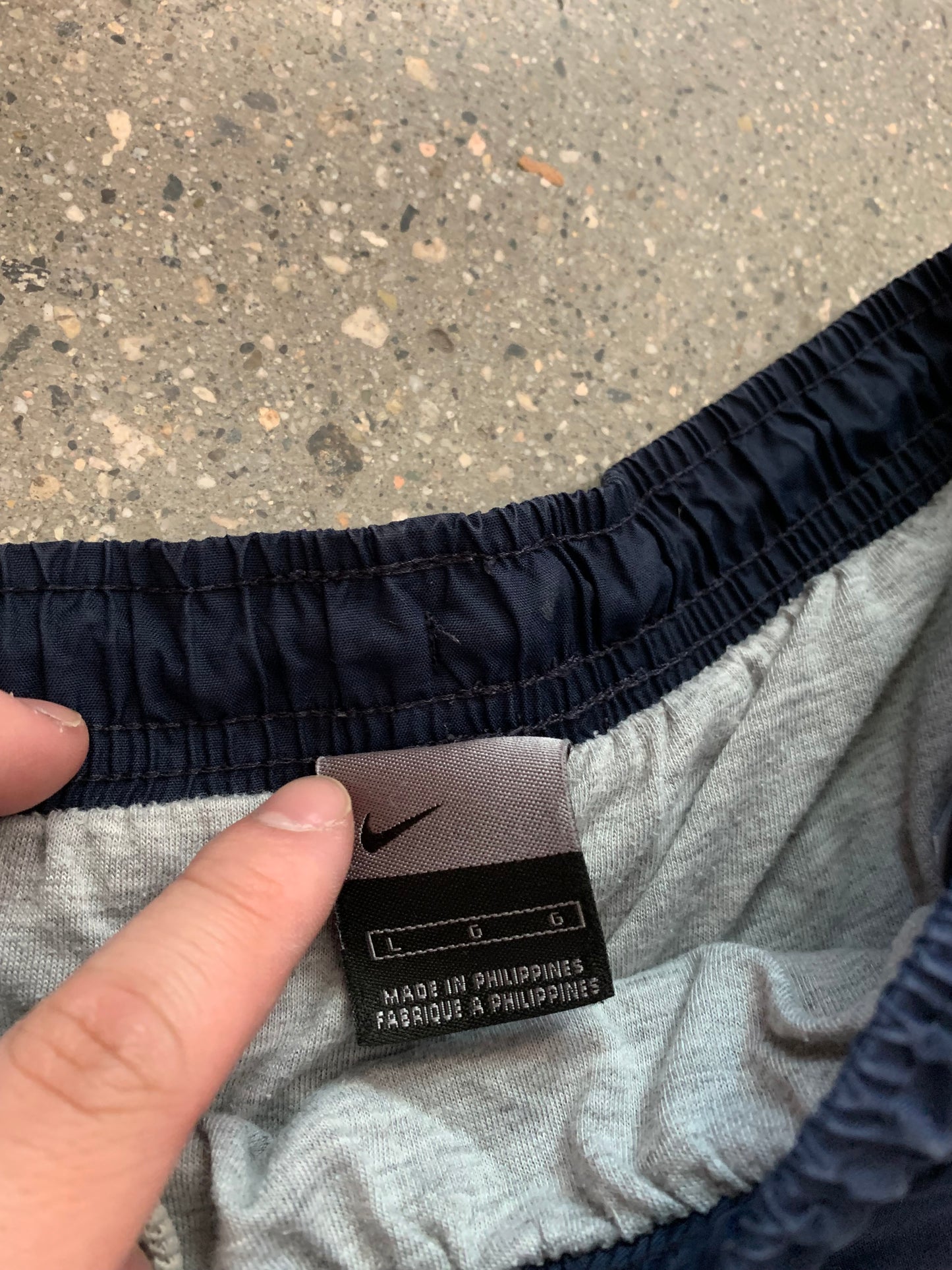 (34”) 00’s Nike Script Windbreaker Pants