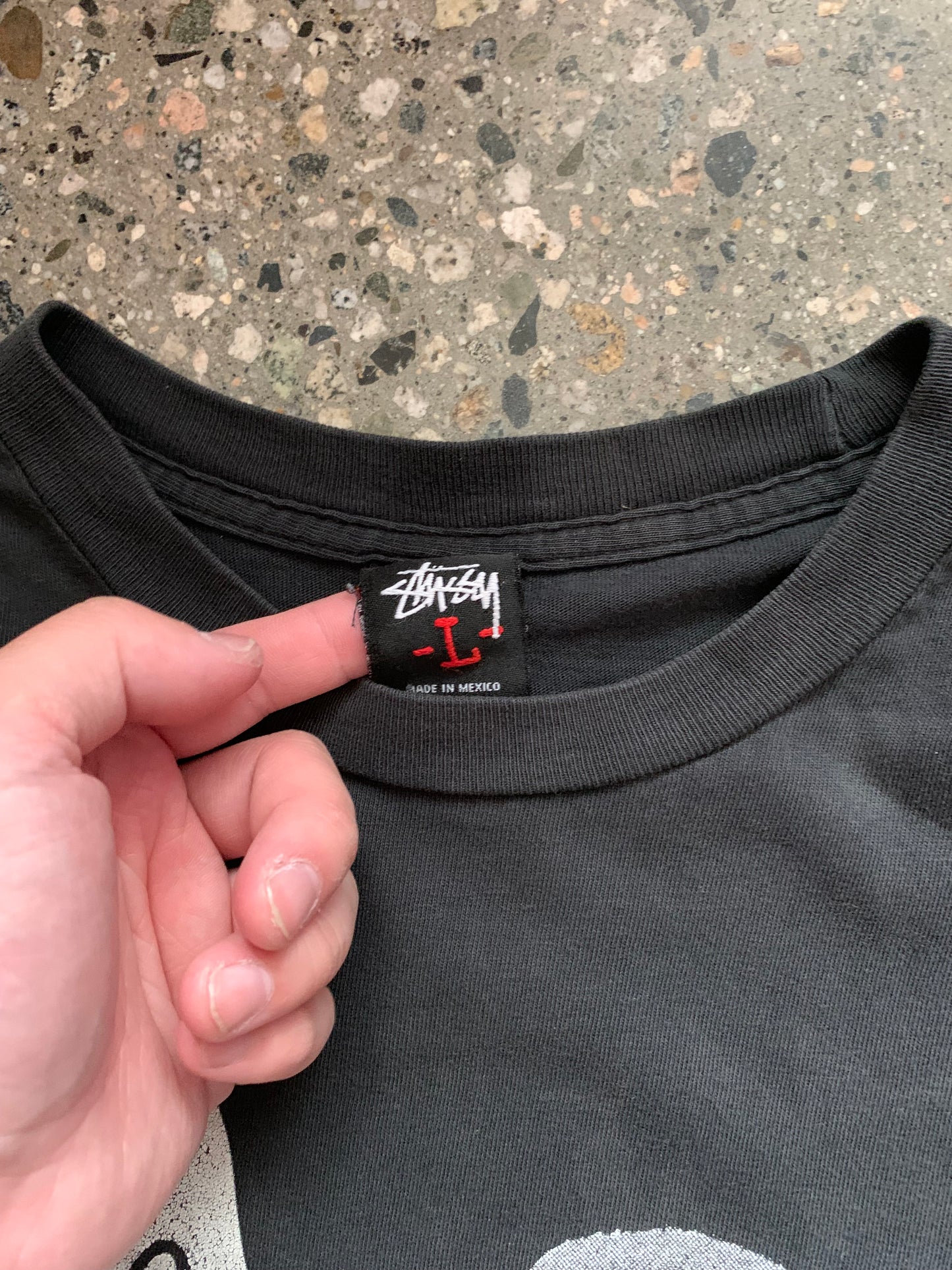 (L) Mid 2000s Stussy Long Haul Tee