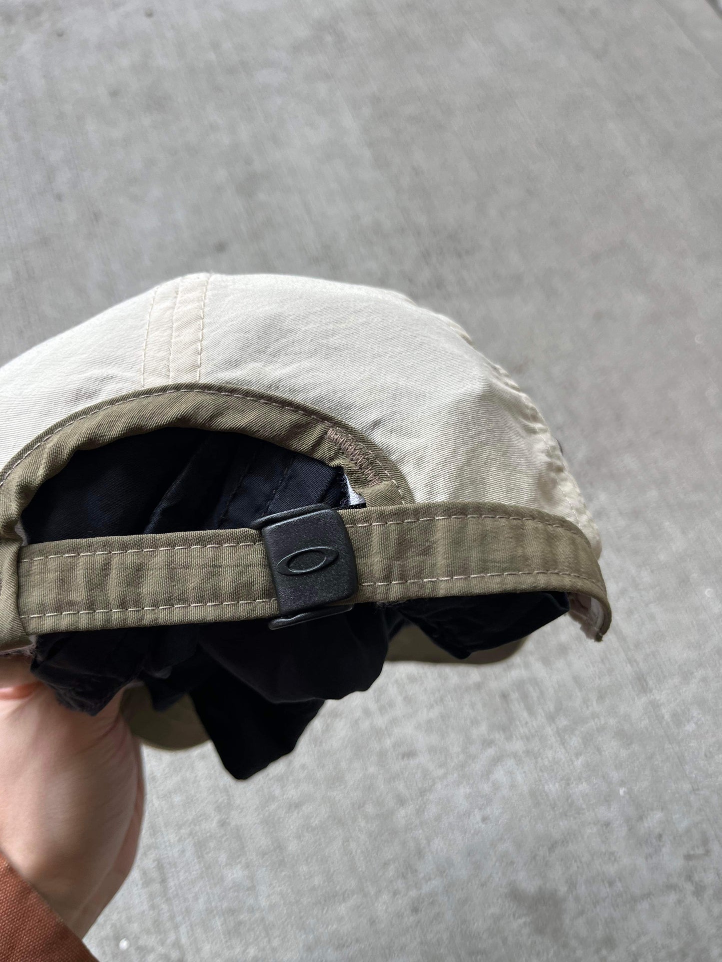 (OSFA) Oakley Hat