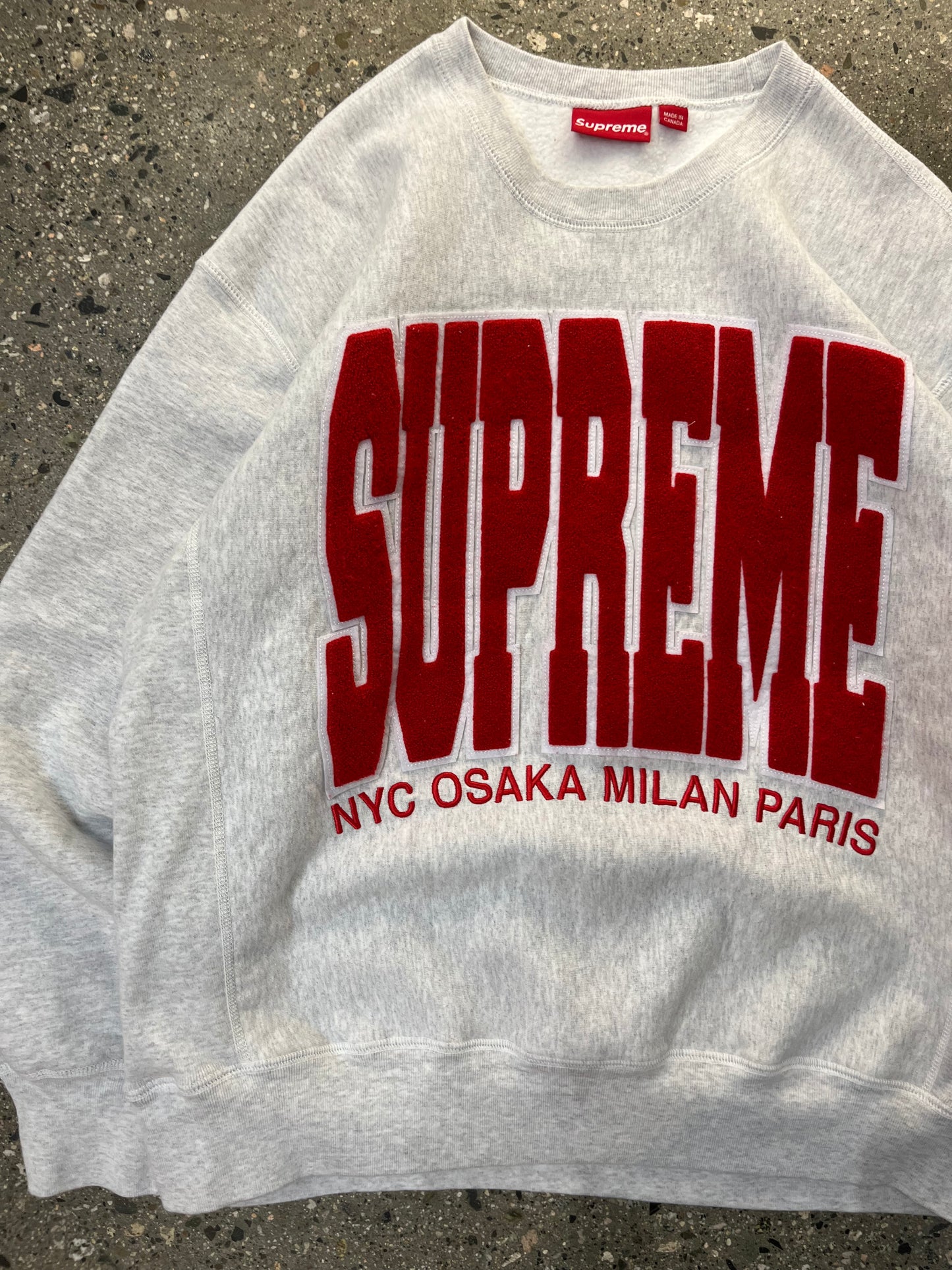 (L/XL) Supreme NYC Osaka Sweater