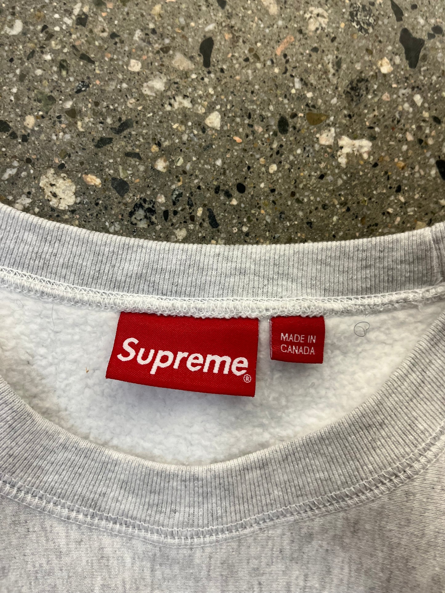 (L/XL) Supreme NYC Osaka Sweater